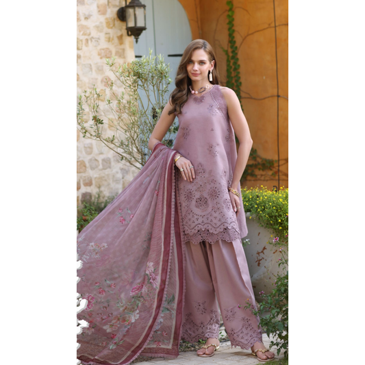 Noor Luxe chikankari '2025 by Saadia asad - 015